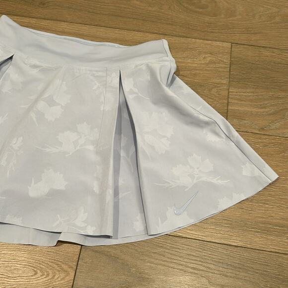 NIKE Golf Light Purple Floral Embossed Active Outdoor Tennis Skort‎ Size Small - Picture 4 of 10